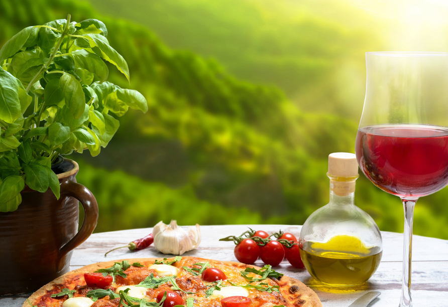 Tauchen Sie während Ihrer Reise auch in das kulinarische Italien ein.