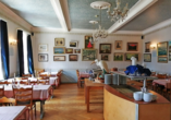 Im Frühstücksraum des Hotels gibt es alles, was Ihr Herz begehrt.
