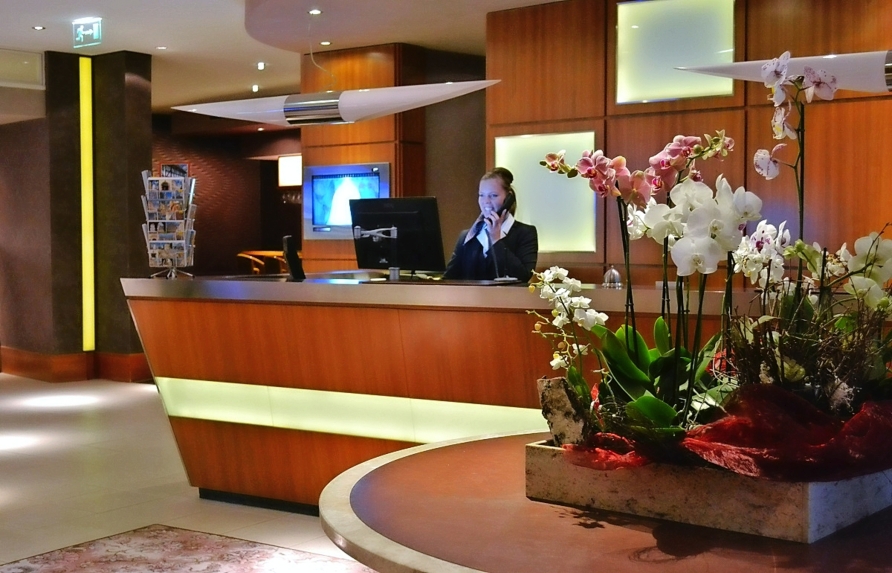Empfangsbereich Ihres Hotels