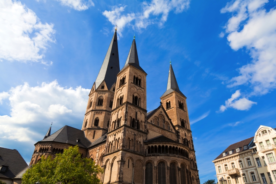 Bestaunen Sie das beeindruckende Bonner Münster.
