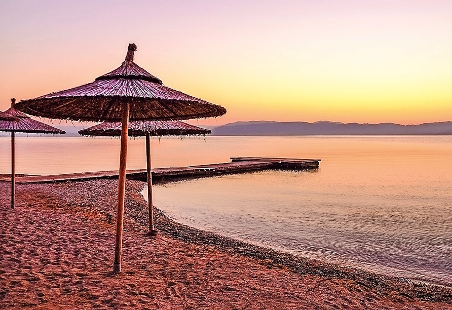 Die Sonnenuntergänge an den schönen Stränden Korfus sind wundervolle Fotomotive.