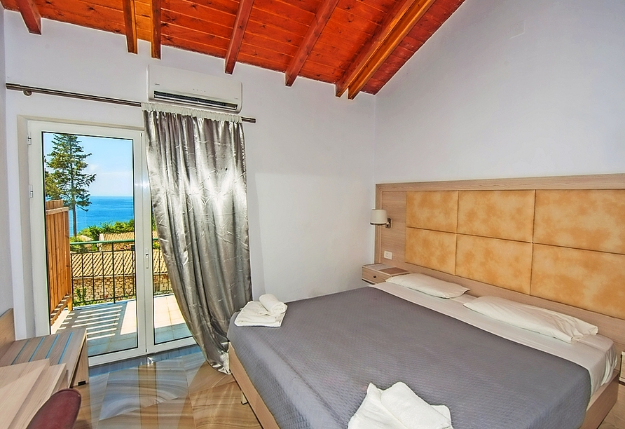 Beispiel eines Doppelzimmers mit Meerblick im Hotel Blue Princess Beach Resort