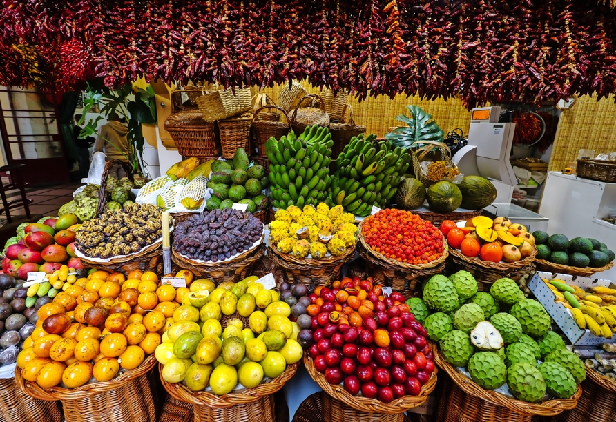 Besuchen Sie die berühmte zweistöckige Markthalle von Funchal, Mercado dos Lavradores.