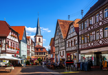 Lohr am Main glänzt mit bezaubernden Fachwerkhäusern.