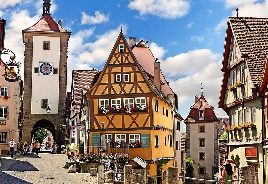 Auch die mittelalterliche Stadt Rothenburg ob der Tauber ist einen Besuch wert.