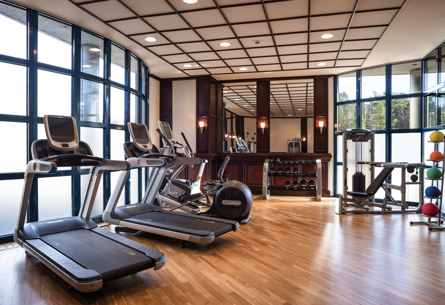 Im Fitnessraum des Hotels können Sie körperlich aktiv werden.