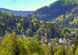 Rund um Bald Herrenalb können Sie die schöne Natur und frische Schwarzwaldluft genießen.