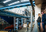 Schauen Sie sich in der Meyer Werft an, wie Kreuzfahrtschiffe entstehen!