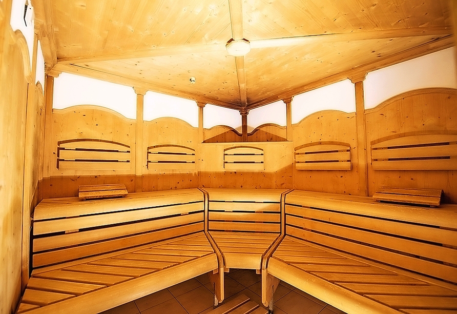 In der Finnischen Sauna des Hotels können Sie sich erholen.