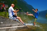 Die glasklaren Seen im Salzkammergut laden zu erfrischendem Badespaß während Ihrer Radtour ein.