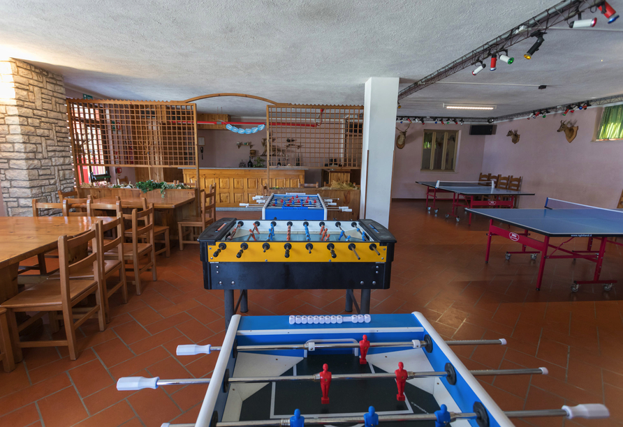 Spielen Sie eine Runde Kicker oder Tischtennis im Hotel Belvedere!