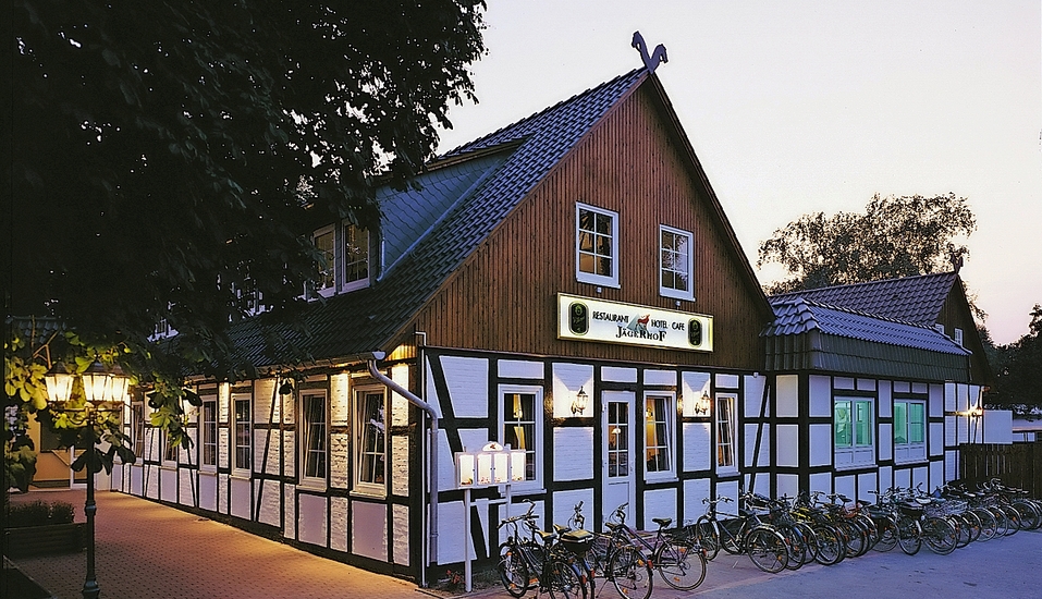 Das traditionelle Kamin-Restaurant Jägerhof vom Morada Hotel Isetal.