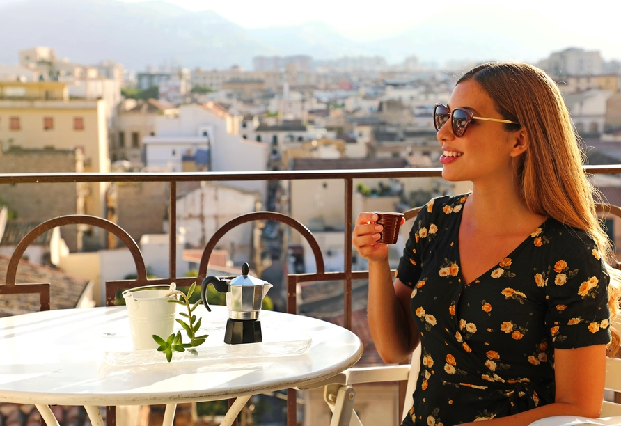 Genießen Sie einen Kaffee in Palermo – und dazu 