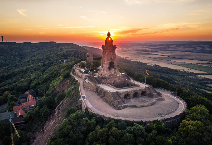 Statten Sie dem beeindruckenden Kyffhäuserdenkmal einen Besuch ab.