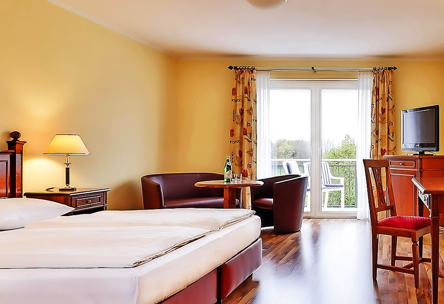 Beispiel eines Doppelzimmers Deluxe im Dorint Marc Aurel Resort Bad Gögging