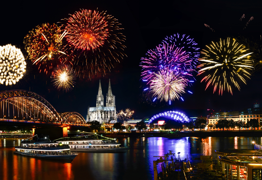 Freuen Sie sich auf ein beeindruckendes Feuerwerk in Köln.