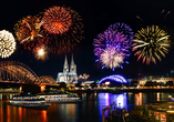 Freuen Sie sich auf ein beeindruckendes Feuerwerk in Köln.