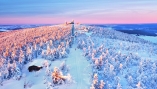 Oberwiesenthal wird im Winter zum größten Skigebiet Sachsens.