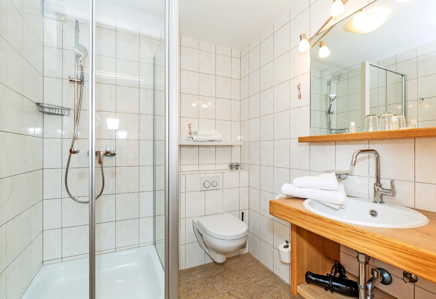 Beispiel eines Badezimmers im Hotel Rupertihof in Ainring