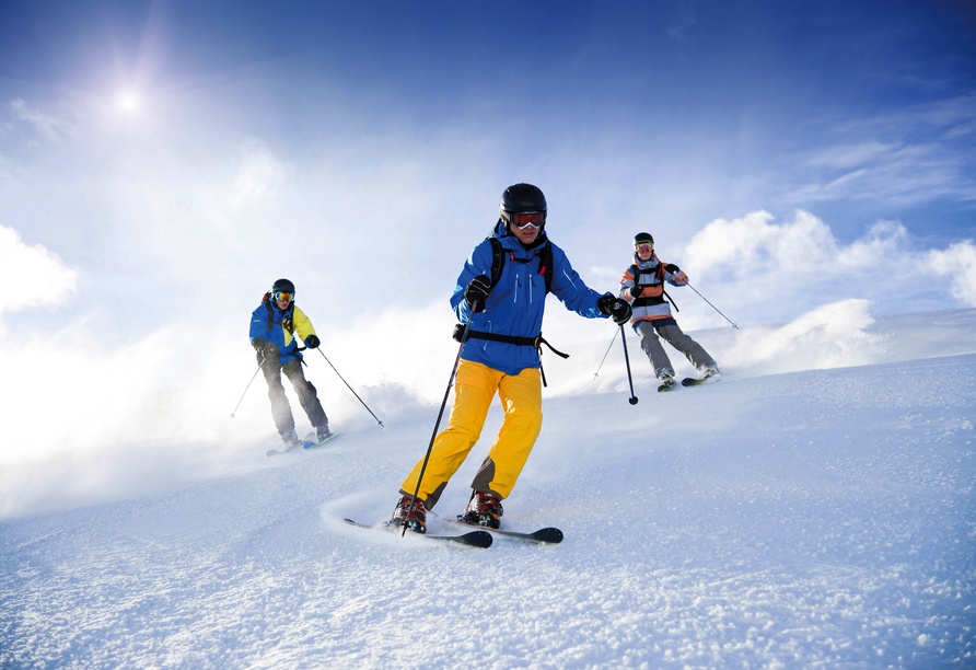 Zur kalten Jahreszeit kommen Wintersportler im nahegelegenen Skigebiet voll auf ihre Kosten.