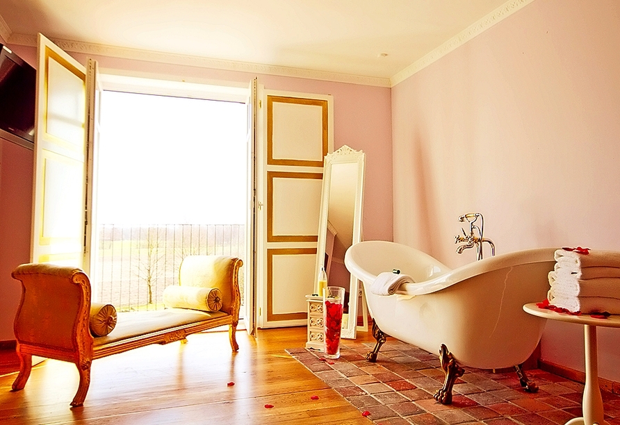 Beispiel einer Suite (hier: König Ludwig-Suite) im Landhotel Beverland