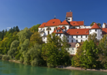 In Füssen erwarten Sie interessante Sehenswürdigkeiten wie das Hohe Schloss.