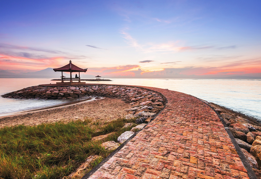 Herzlich willkommen auf der faszinierenden Insel Bali mitten im Indischen Ozean!