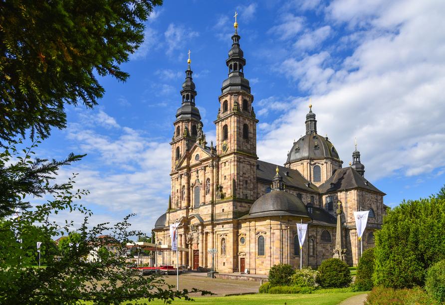 Den imposanten Dom in Fulda müssen Sie gesehen haben.