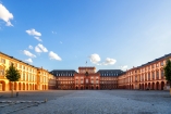 Auch das Mannheimer Schloss ist äußerst beeindruckend. 
