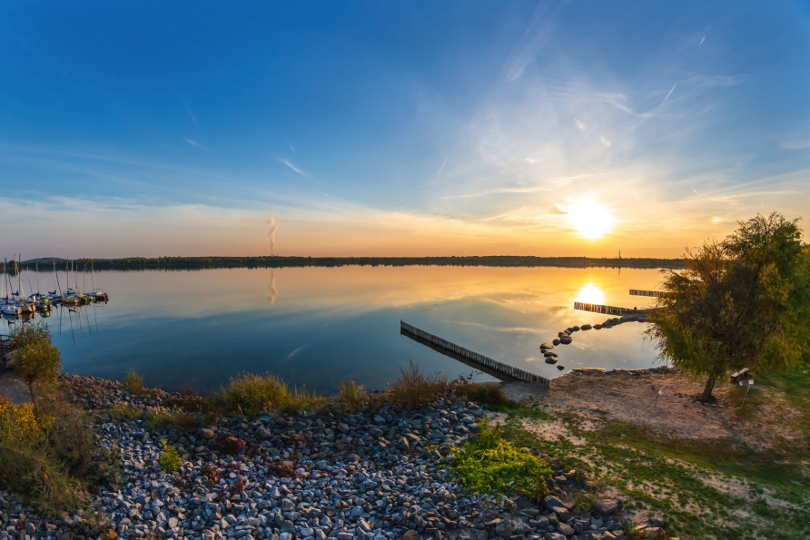 Lernen Sie die beeindruckende Naturkulisse Leipzigs kennen und lassen Sie sich vom Markkleeberger See verzaubern. 