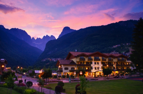 Freuen Sie sich auf einen unvergesslichen Aufenthalt im Alle Dolomiti Boutique Lake Hotel! 