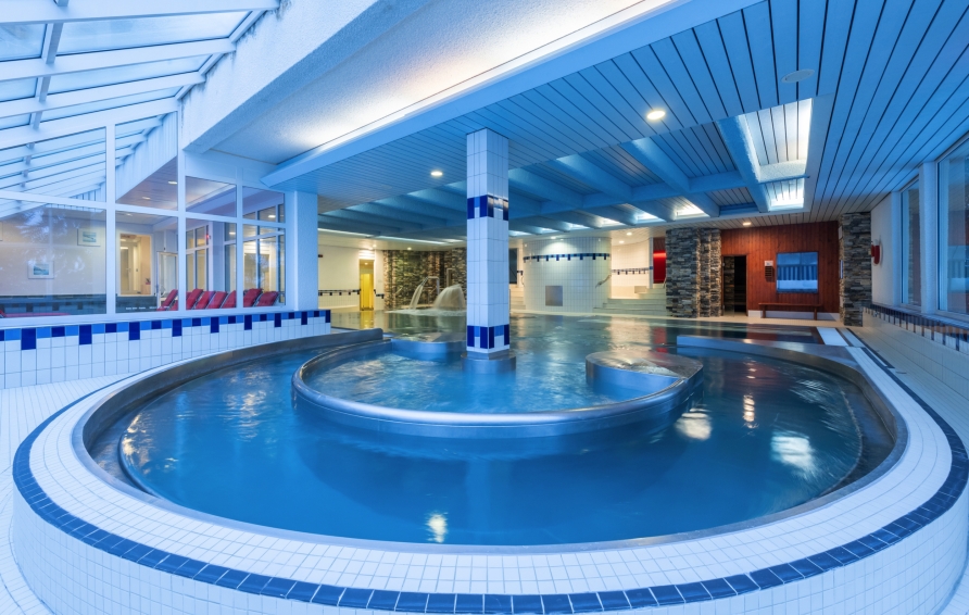 Hotel Faern Crans-Montana, Hallenbad