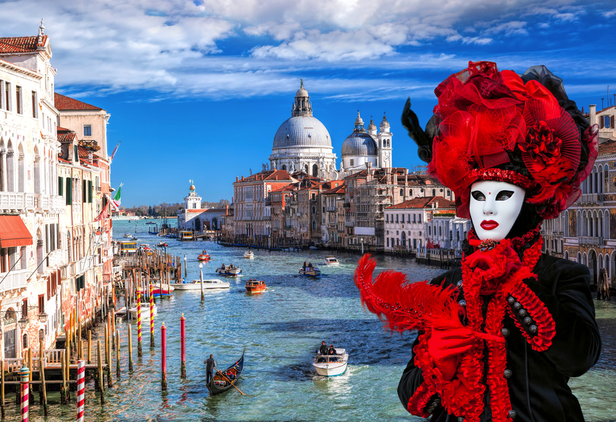 Die Tradition des venezianischen Karnevals reicht bis in das Jahr 1286 zurück.