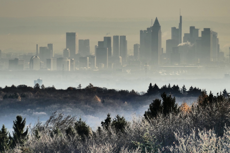 Die Frankfurter Skyline im Winter.