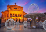 Die Alte Oper in Frankfurt zur Weihnachtszeit