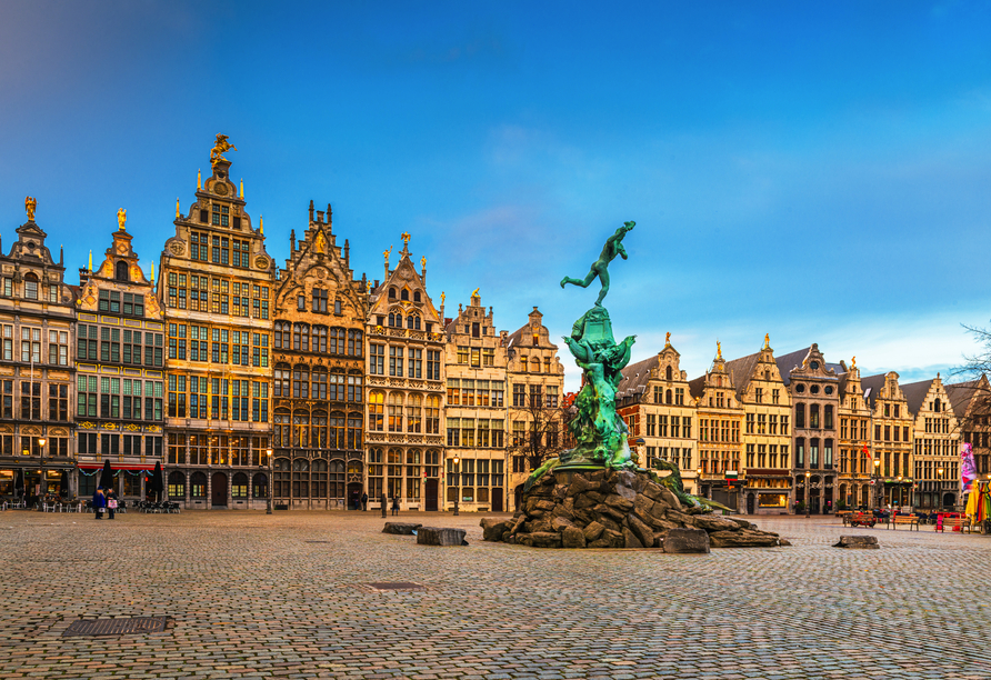 Flämische Architekturkunst ziert das Stadtbild von Antwerpen.