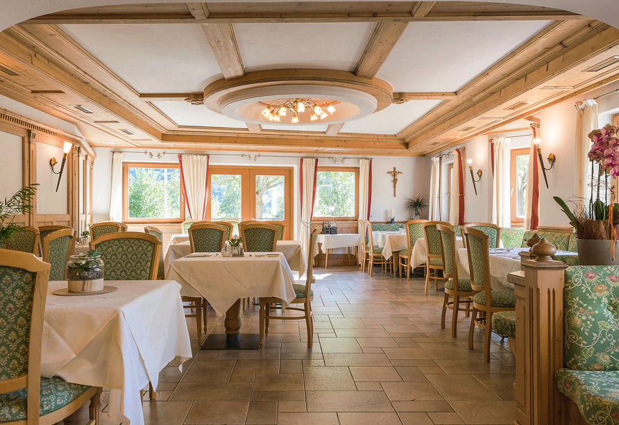 Das Restaurant des Hotels Kesslwirt serviert Ihnen italienische und Tiroler Spezialitäten.