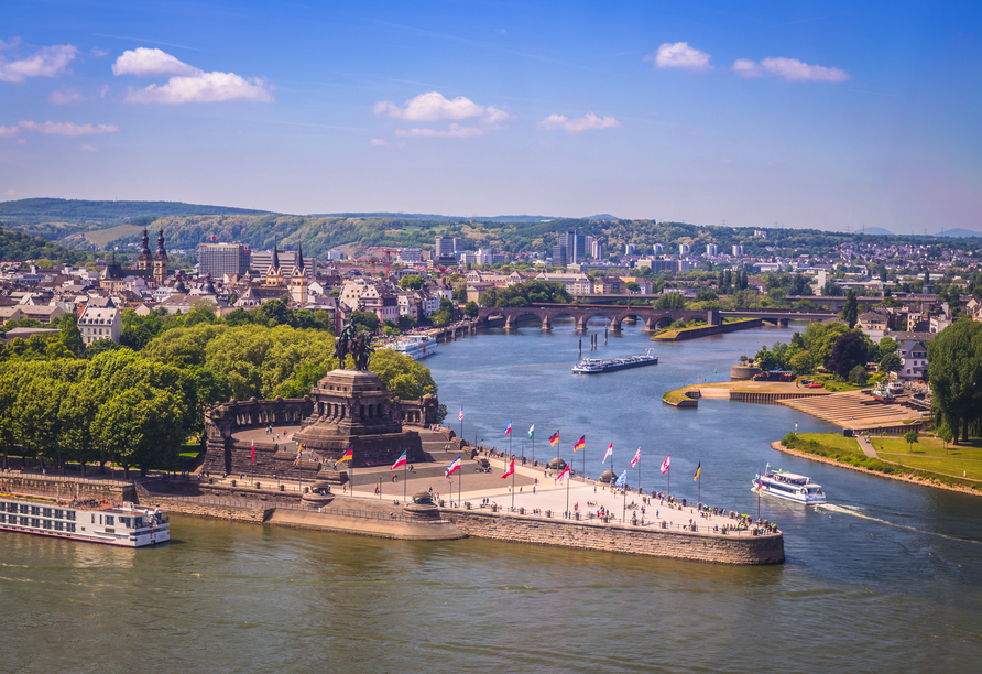 Bestaunen Sie das imposante Deutsche Eck in Koblenz!