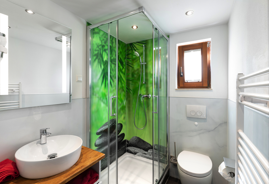 Beispiel eines Badezimmers im Hotel Storchen Spa & Wellness 
