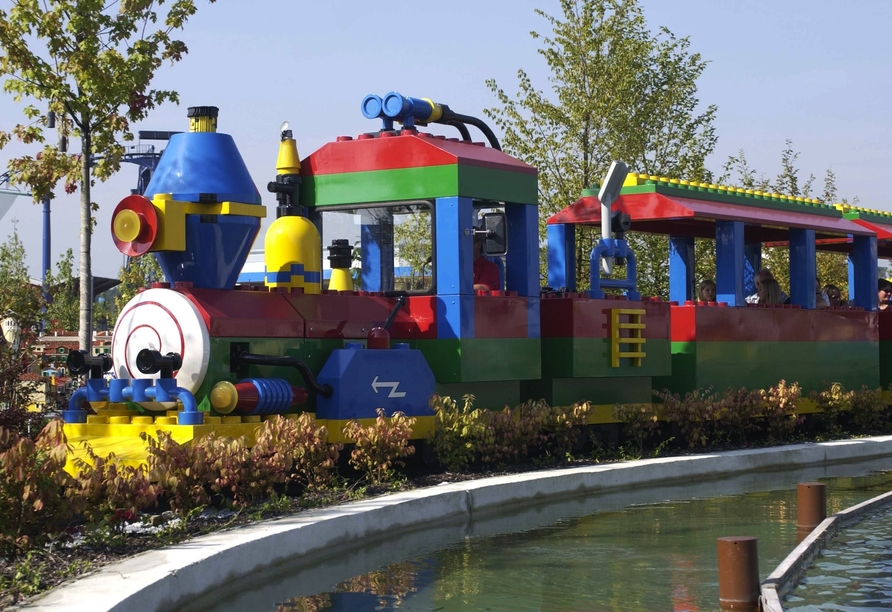 Gehen Sie mit dem LEGOLAND Express auf Entdeckertour durch den Park.