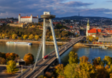 In 95 m Höhe auf dem UFO finden Sie ein Café, Restaurant und eine Aussichtsplattform mit tollem Blick über Bratislava.