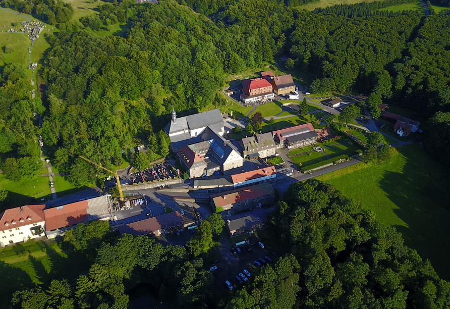 Besuchen Sie das traditionsreiche Kloster Kreuzberg