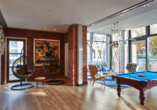 Die Loungeecke des Hotels eignet sich perfekt für ein paar unterhaltsame Stunden.
