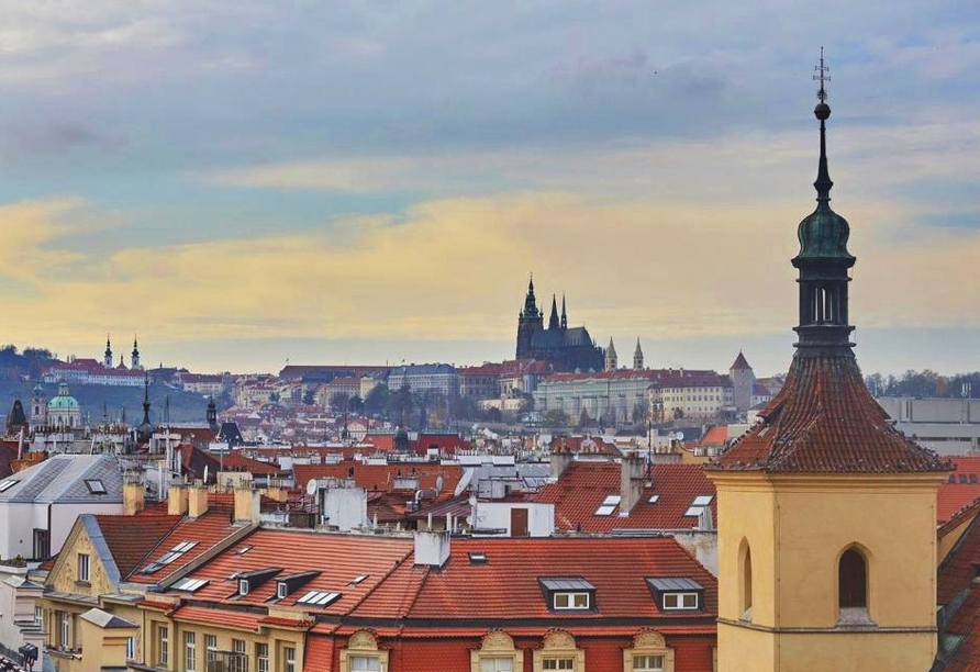 Prag wird auch die Stadt der hundert Türme genannt.