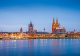 Die Kölner Skyline wird vom historischen Kölner Dom geprägt.