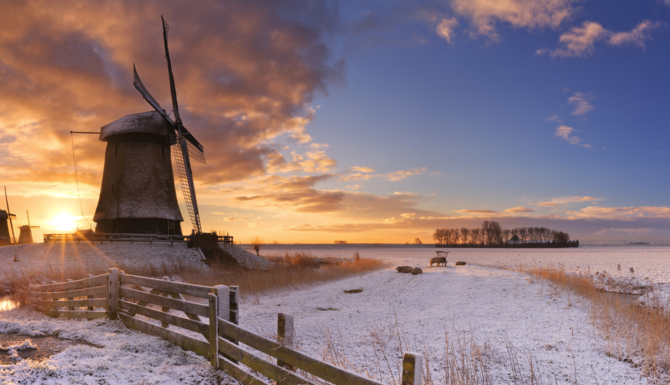 Die berühmten niederländischen Windmühlen versprechen auch im Winter einen traumhaften Anblick.