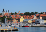 Der malerische Hafen von Visby auf der Insel Gotland in Schweden