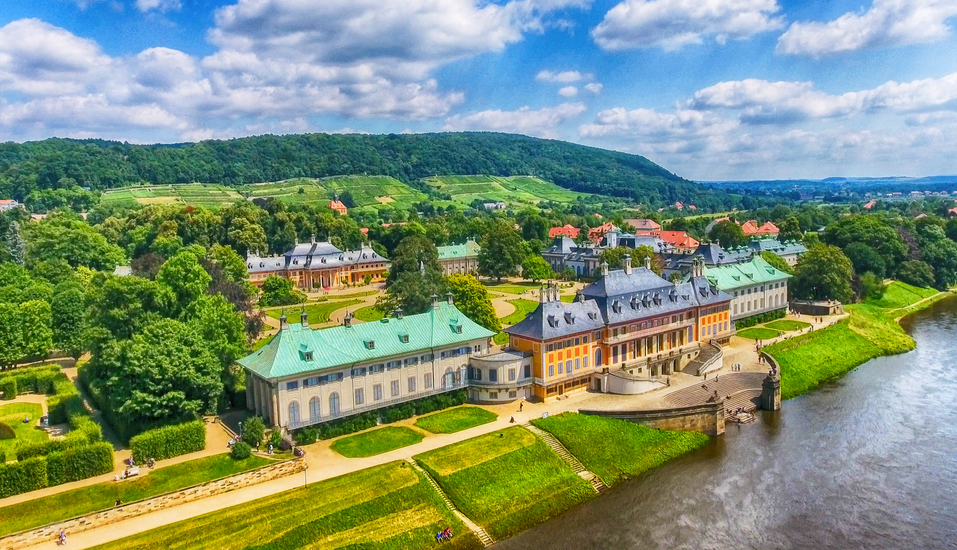 Auf nach Dresden: Besuchen Sie zum Beispiel das Schloss Pillnitz.