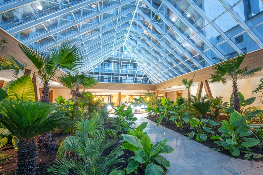 Ein besonderes Highlight ist die begrünte Orangerie des Hotels.