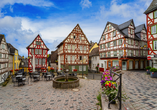 Der historische Marktplatz mit seinen gemütlichen Fachwerkhäusern.